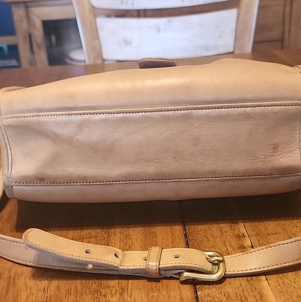 Coach  Brighton Putty Vintage  80's Leather Belt Bag - Picture 4 of 15